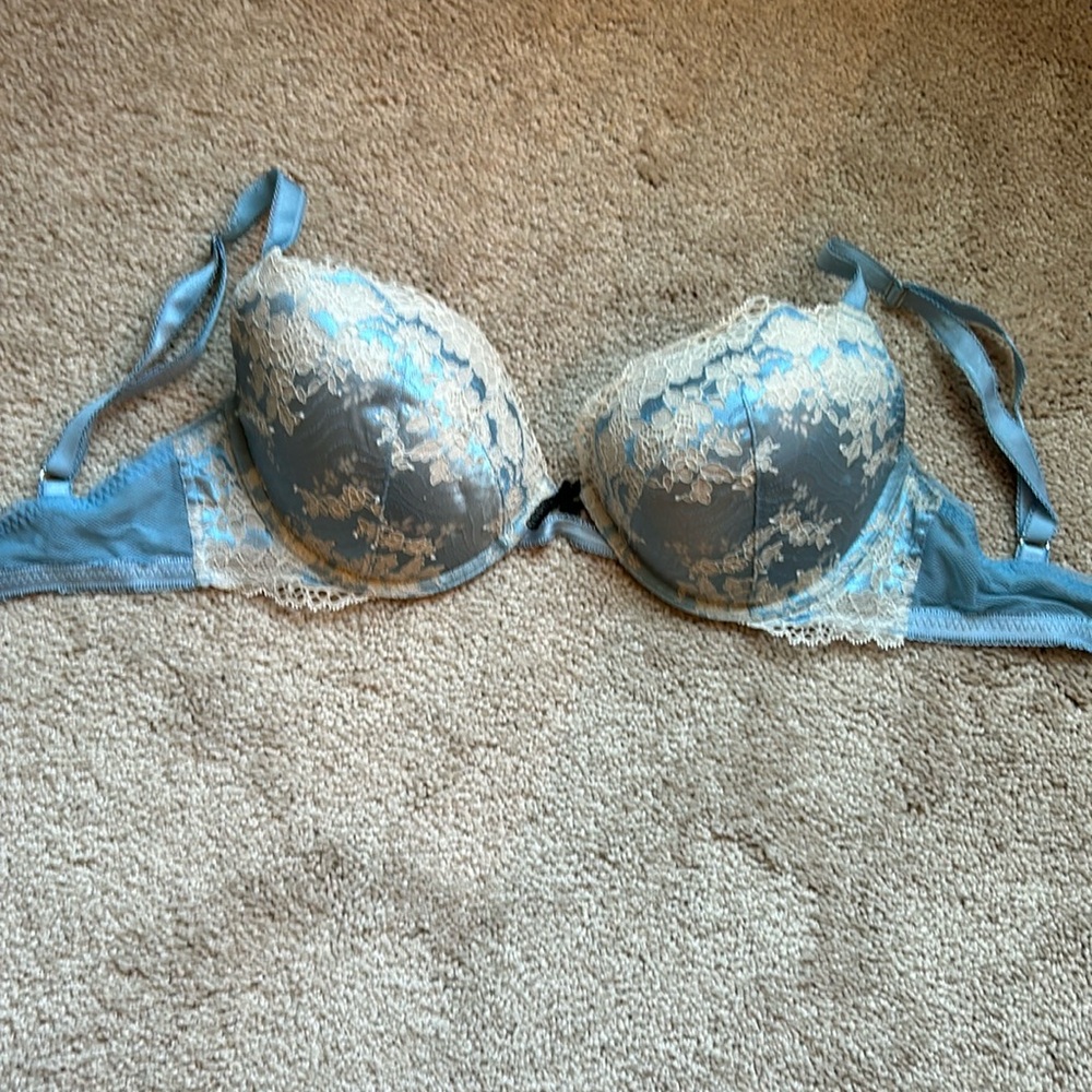 Victoria’s Secret dream angels push-up size 34 double D.